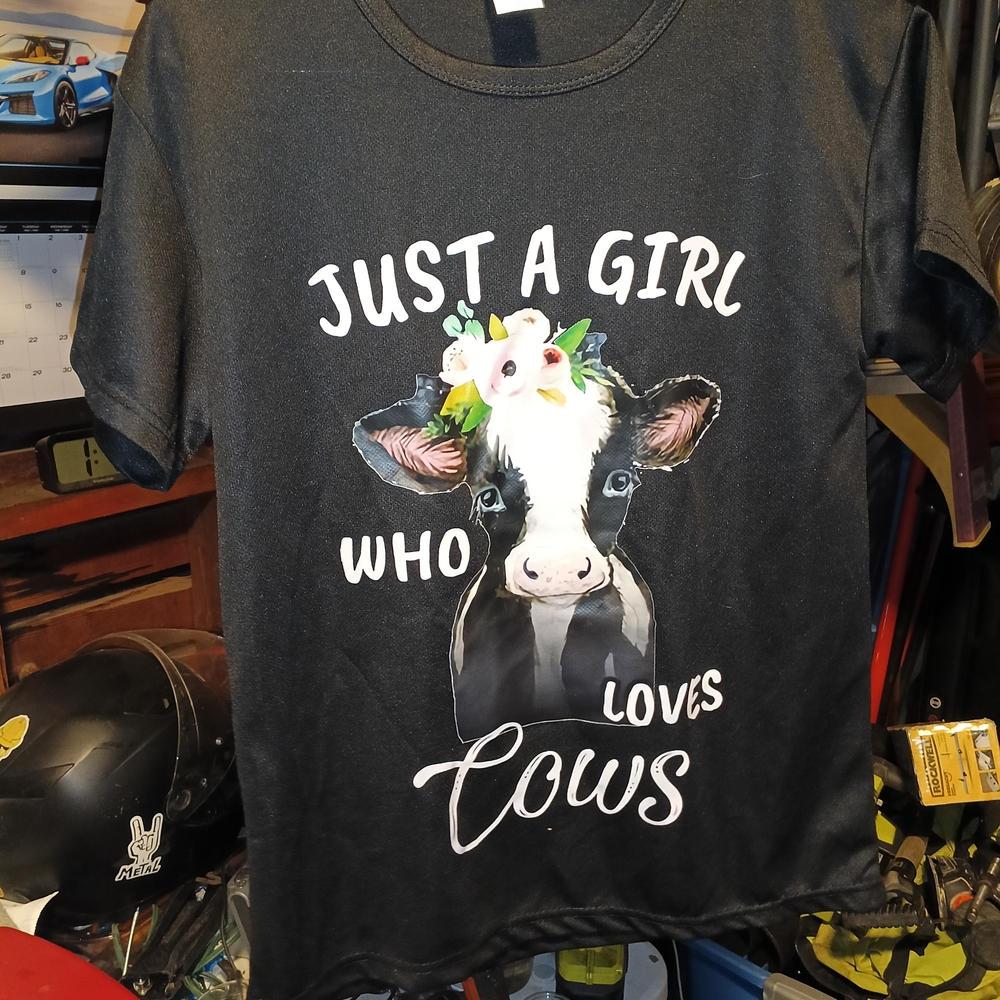Charming Black Kids T-Shirt with Cow Graphic